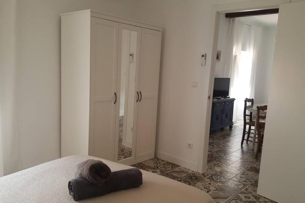 Apartamento Con Encanto, Entrada Privada Valdepenas Luaran gambar