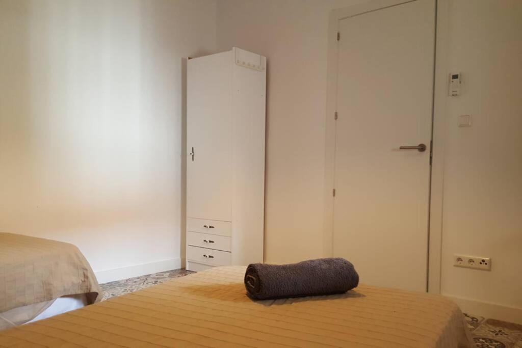 Apartamento Con Encanto, Entrada Privada Valdepenas Luaran gambar