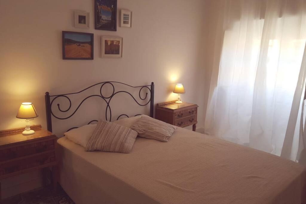 Apartamento Con Encanto, Entrada Privada Valdepenas Luaran gambar